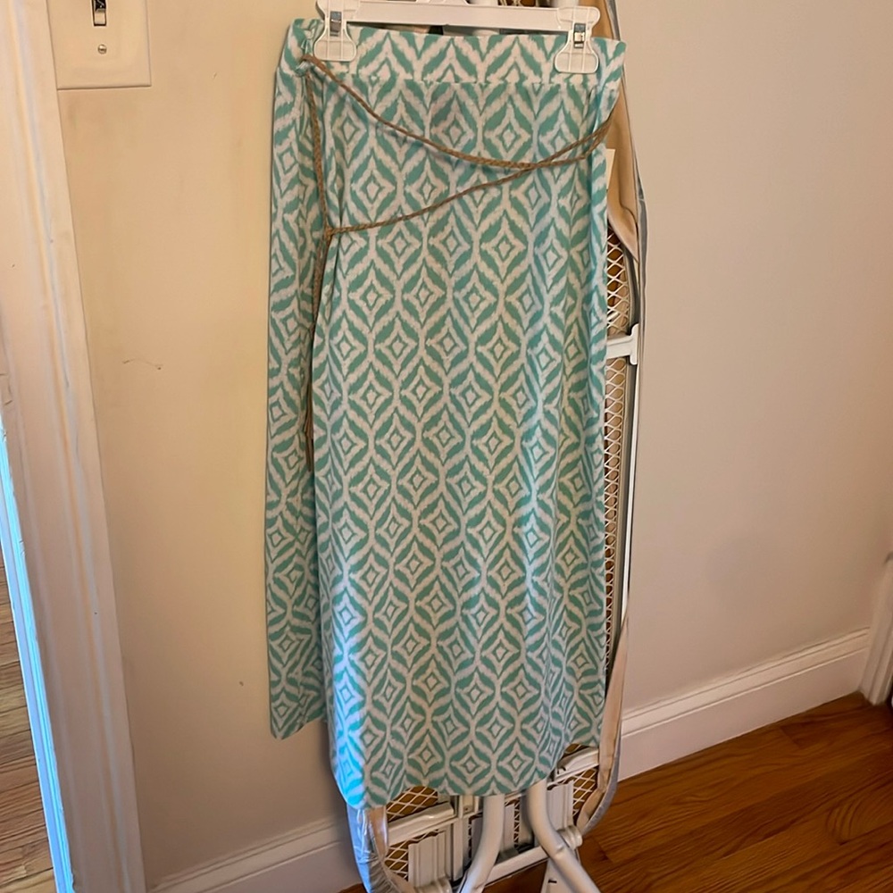 NWT long green and white skirt with elastic waist